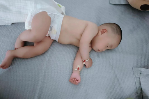 本溪宝宝积食发烧怎么处理